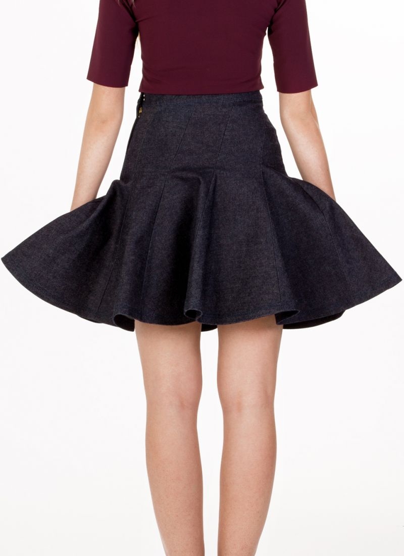 Falda vaquera denim de mucho vuelo felipe albernaz